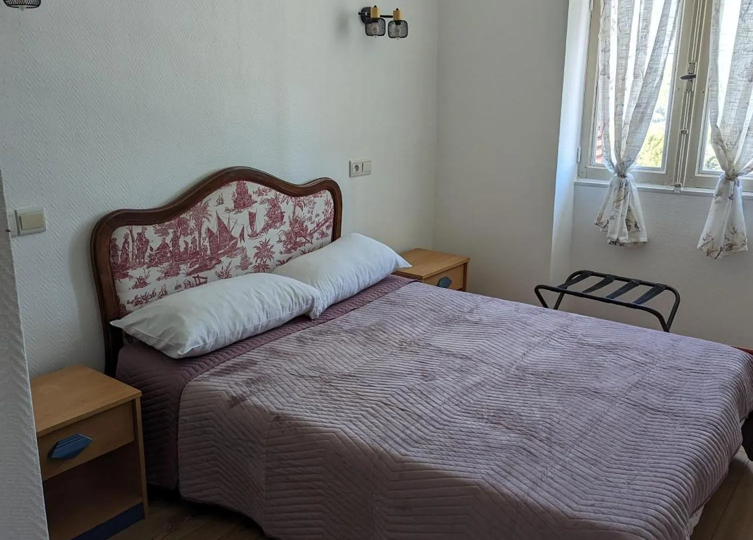 ** Hotel Auberge Des Pins Aubenas France